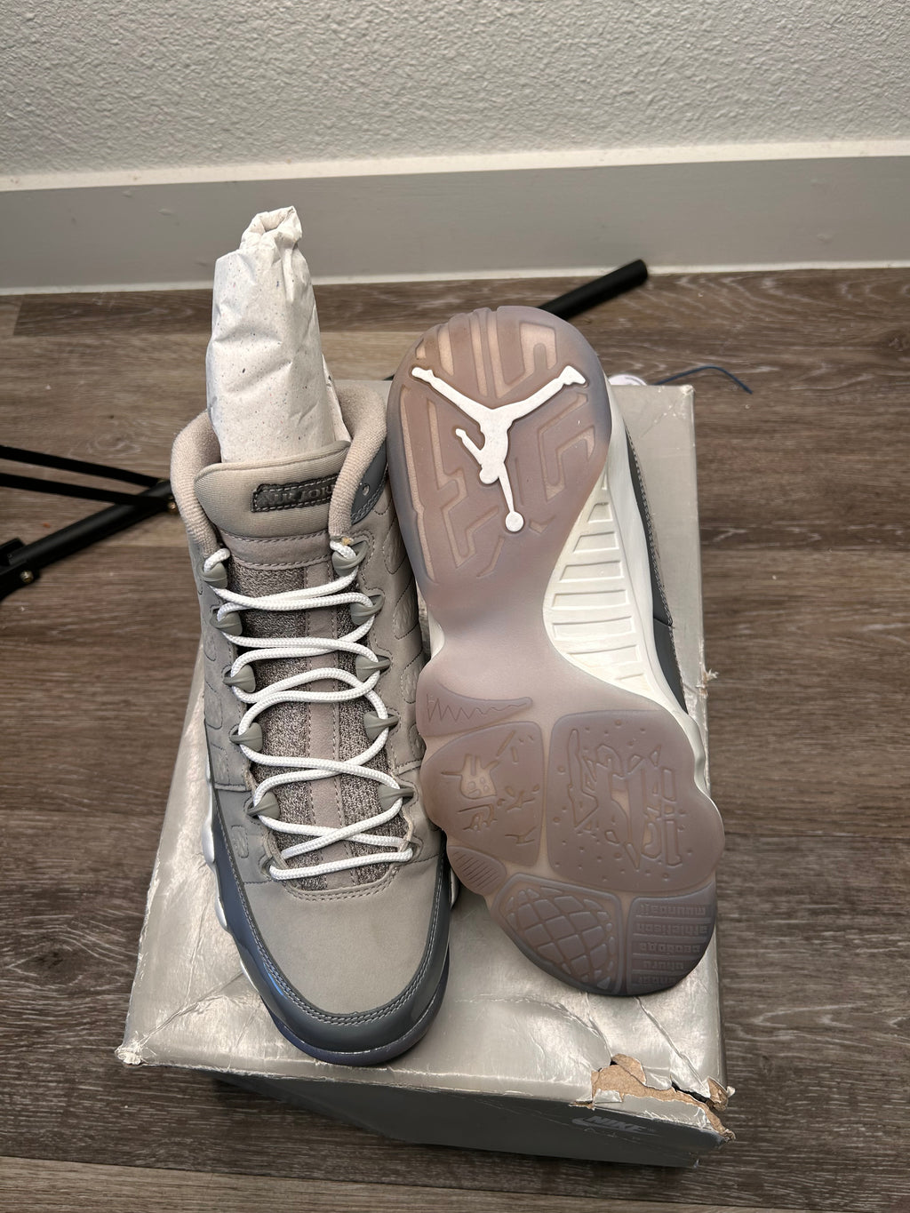 Nike (2025) Air Jordan 9 Retro (GS) Cool Grey HV4574-011 Size 7Y