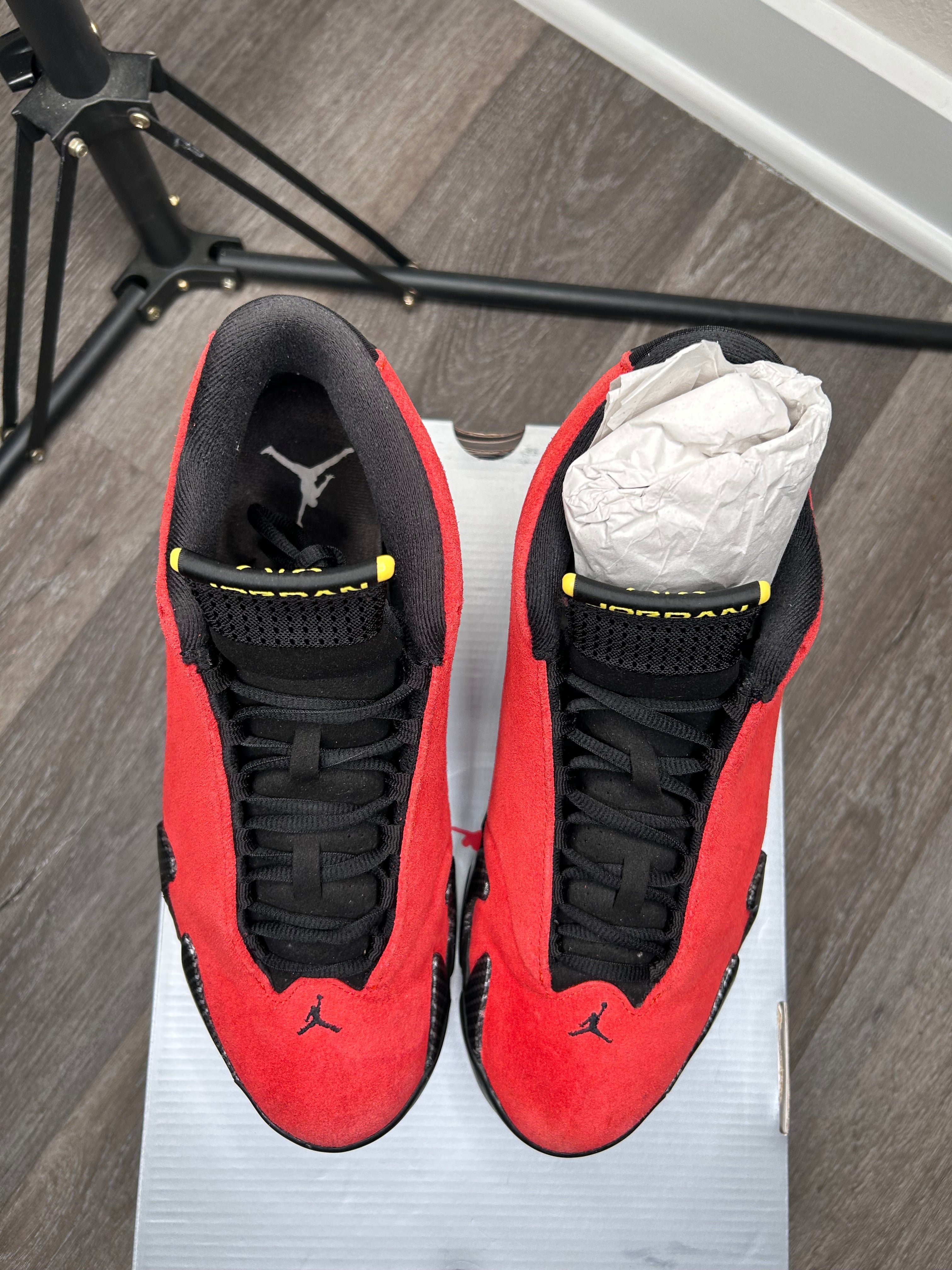 Size 9.5 Nike Air Jordan 14 Retro Ferrari 2025 Red Mens IF5015