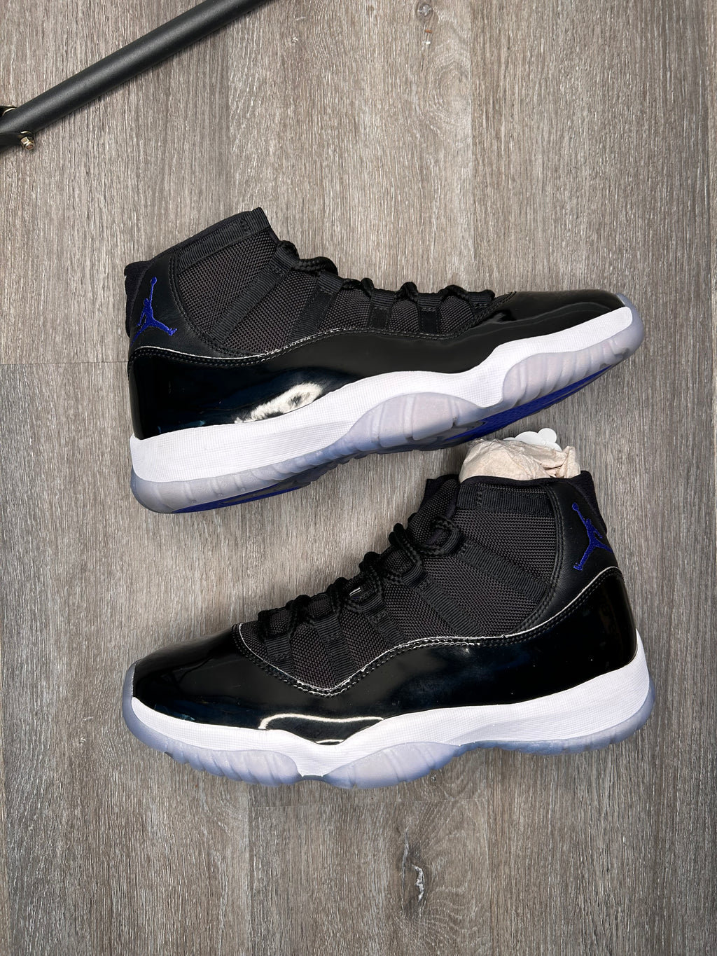 Nike Air Jordan retro 11 space jam size 9 men’s  ￼