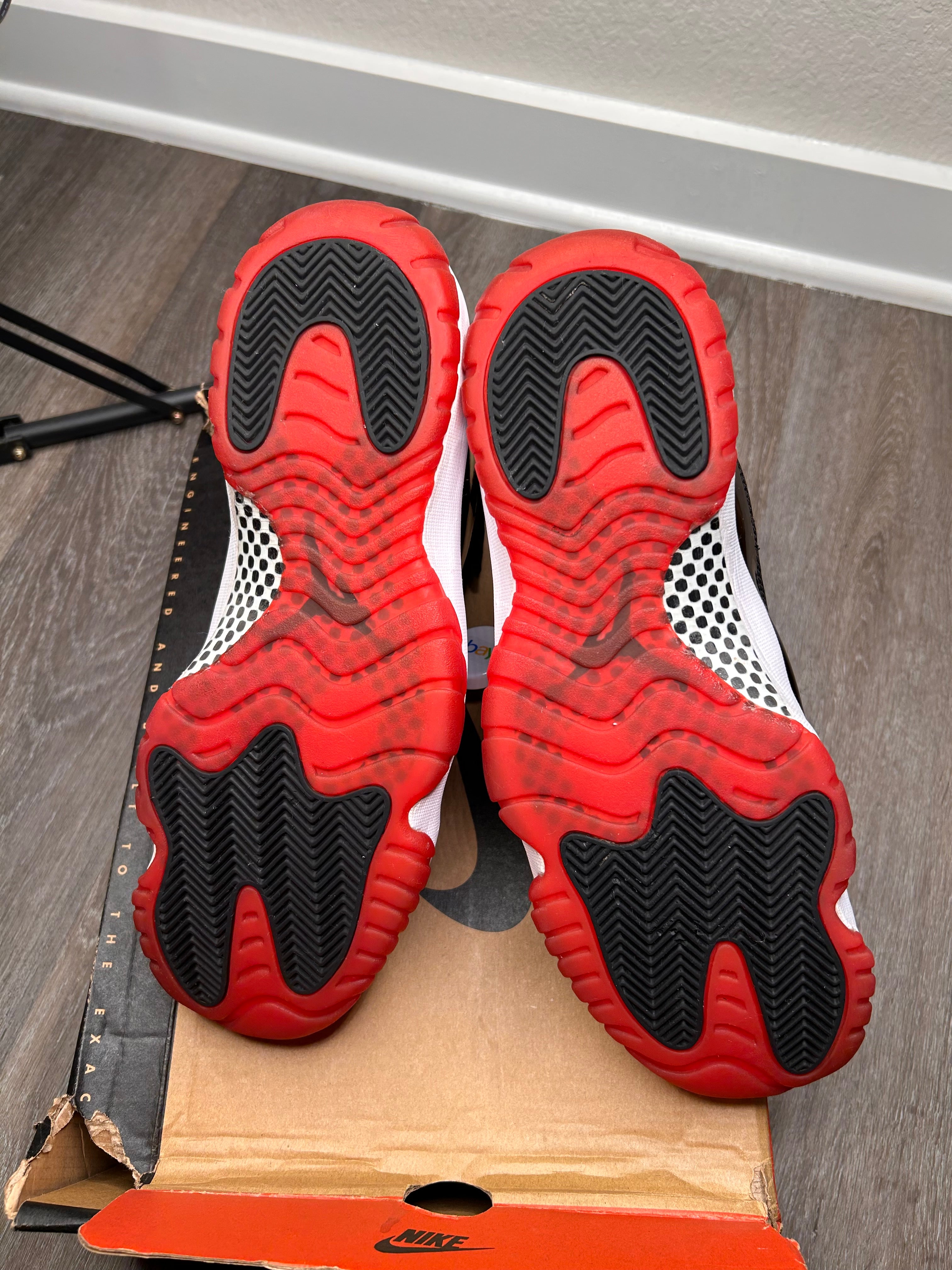 Size 12 Nike air Jordan retro 11 BRED (2019) men’s