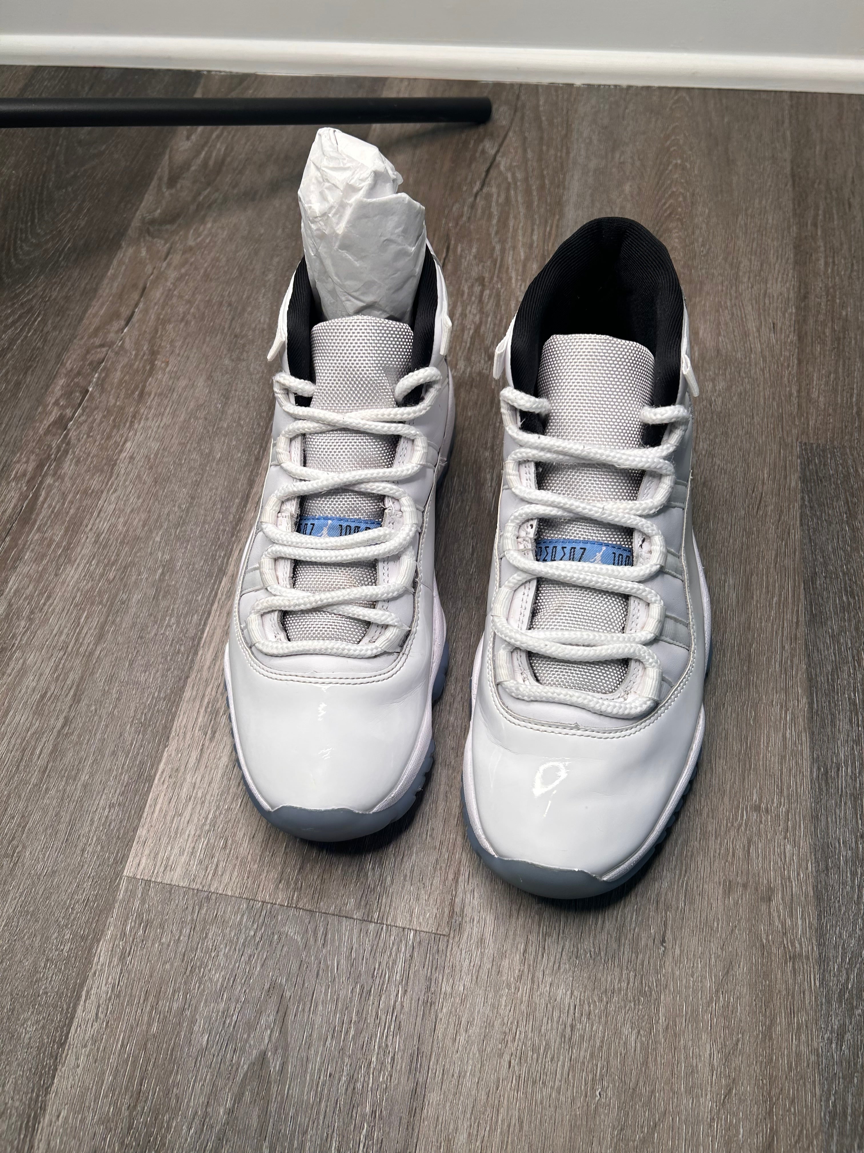 Size 8.5 Nike air Jordan retro 11 LEGEND BLUE (2024)